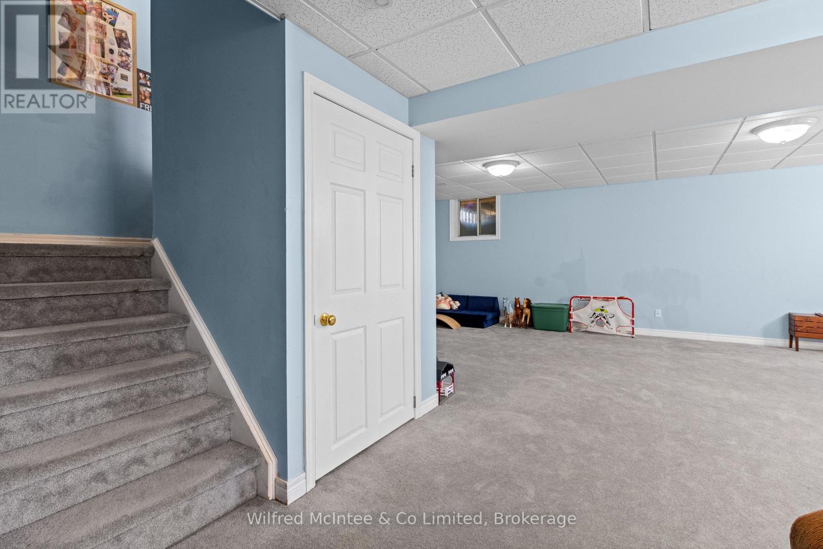 59 Dales Drive, Mapleton, Ontario  N0G 1P0 - Photo 25 - X12982602