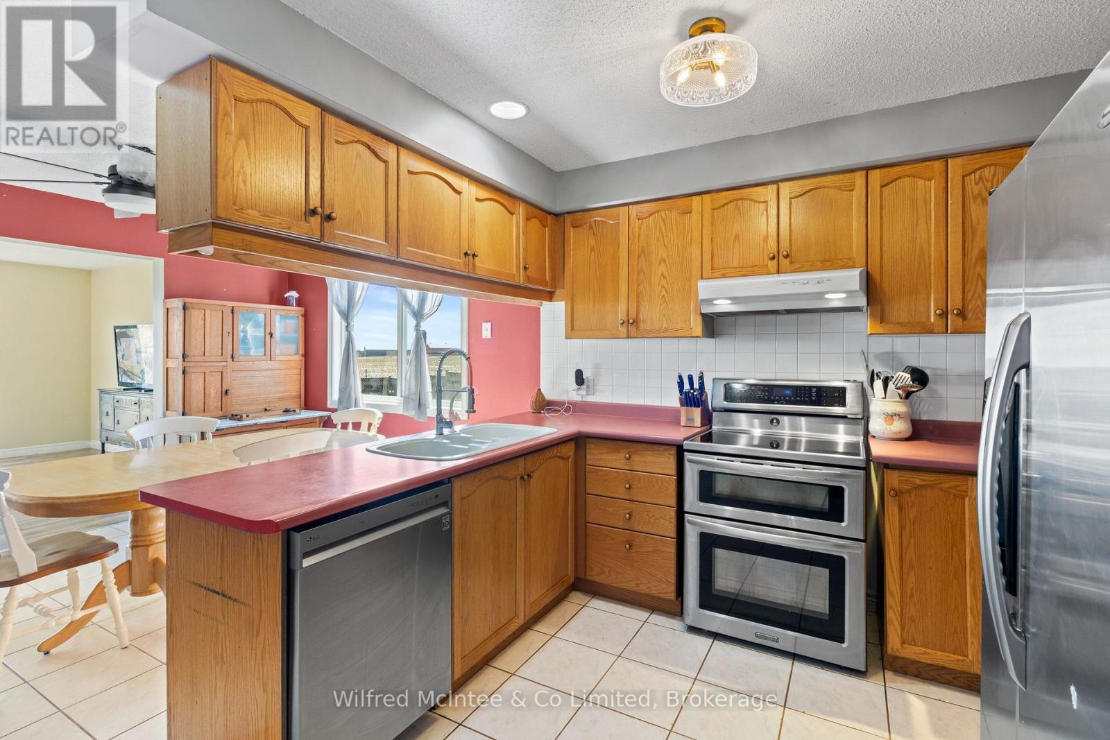 59 Dales Drive, Mapleton, Ontario  N0G 1P0 - Photo 4 - X12982602