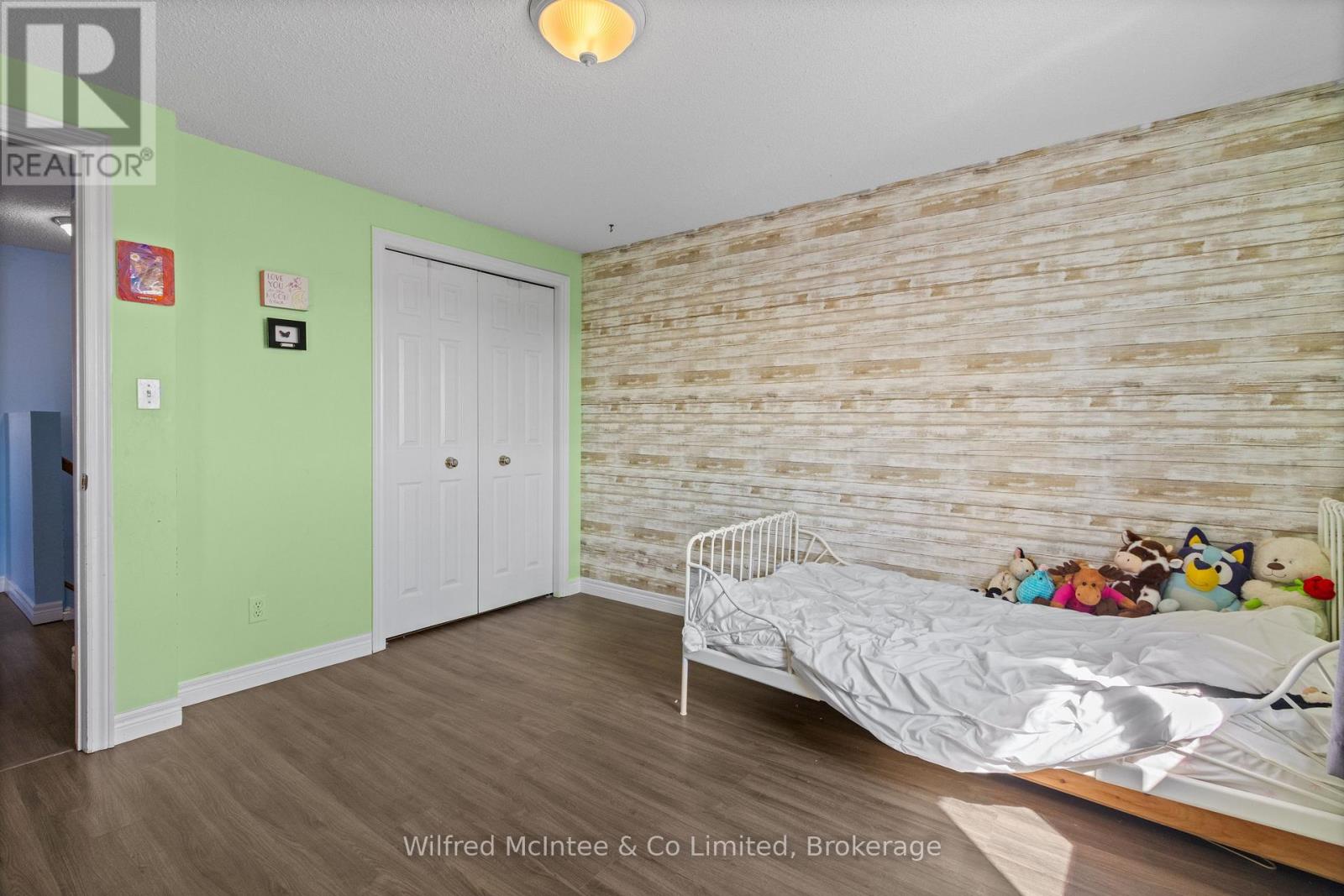 59 Dales Drive, Mapleton, Ontario  N0G 1P0 - Photo 22 - X12982602