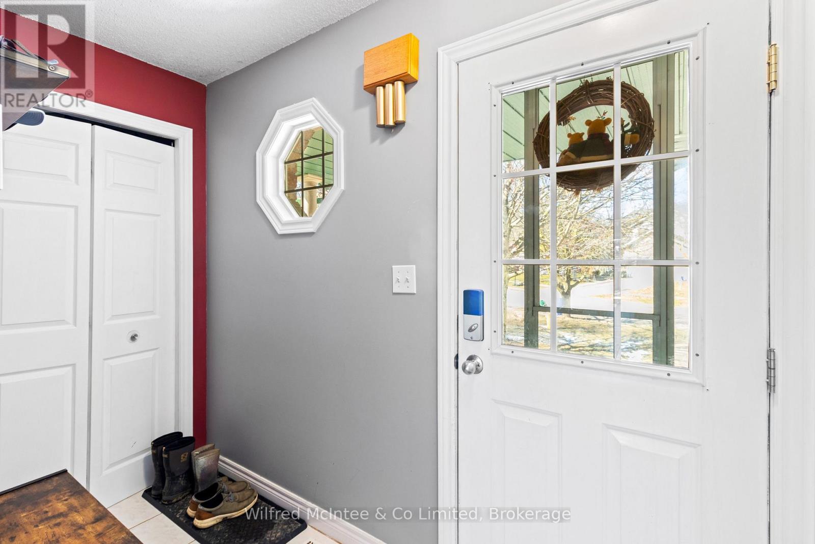 59 Dales Drive, Mapleton, Ontario  N0G 1P0 - Photo 7 - X12982602