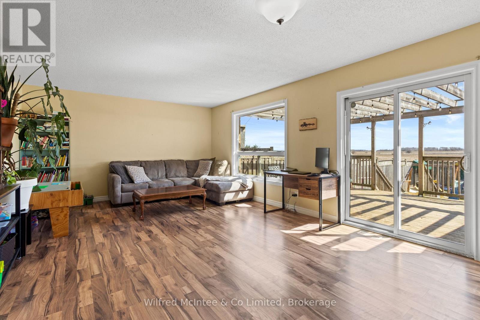 59 Dales Drive, Mapleton, Ontario  N0G 1P0 - Photo 3 - X12982602