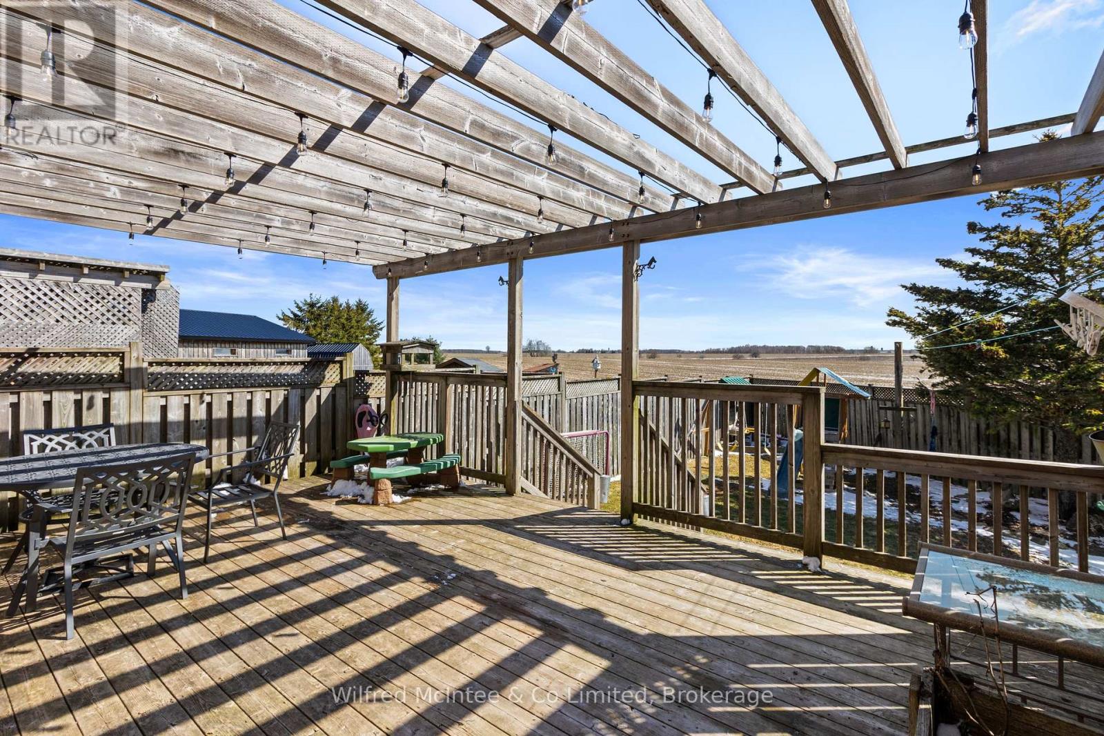 59 Dales Drive, Mapleton, Ontario  N0G 1P0 - Photo 35 - X12982602