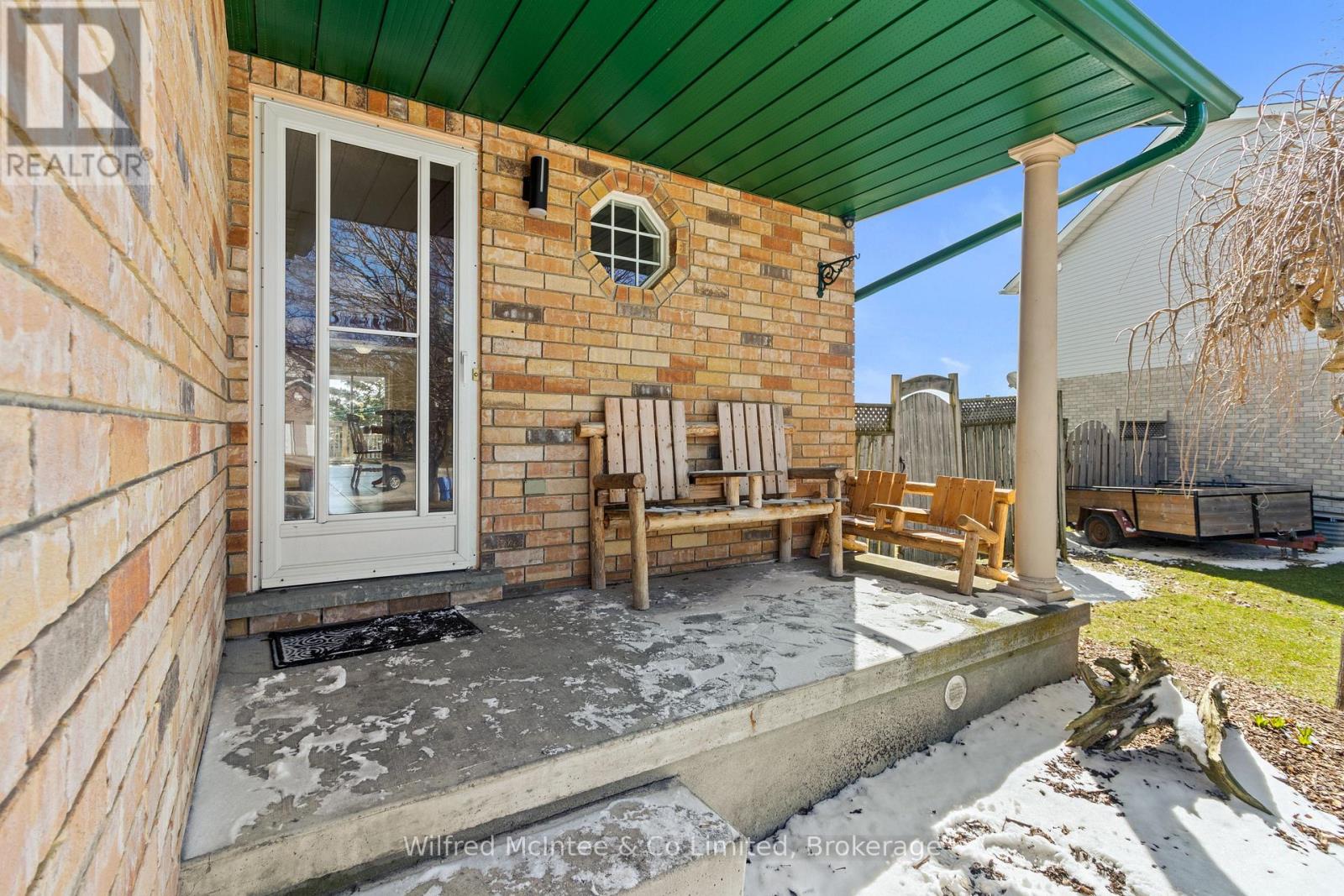 59 Dales Drive, Mapleton, Ontario  N0G 1P0 - Photo 6 - X12982602