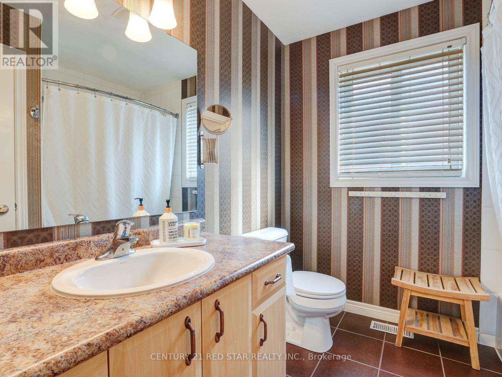 631 Doon South Drive, Kitchener, Ontario  N2P 2X5 - Photo 25 - X13006276