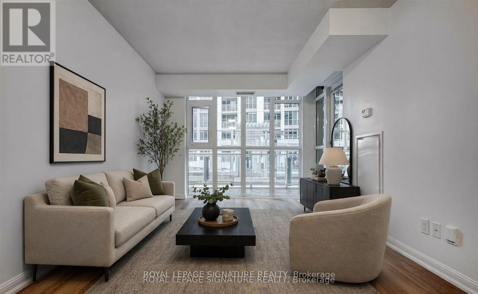 339 - 38 GRAND MAGAZINE STREET, Toronto, Ontario