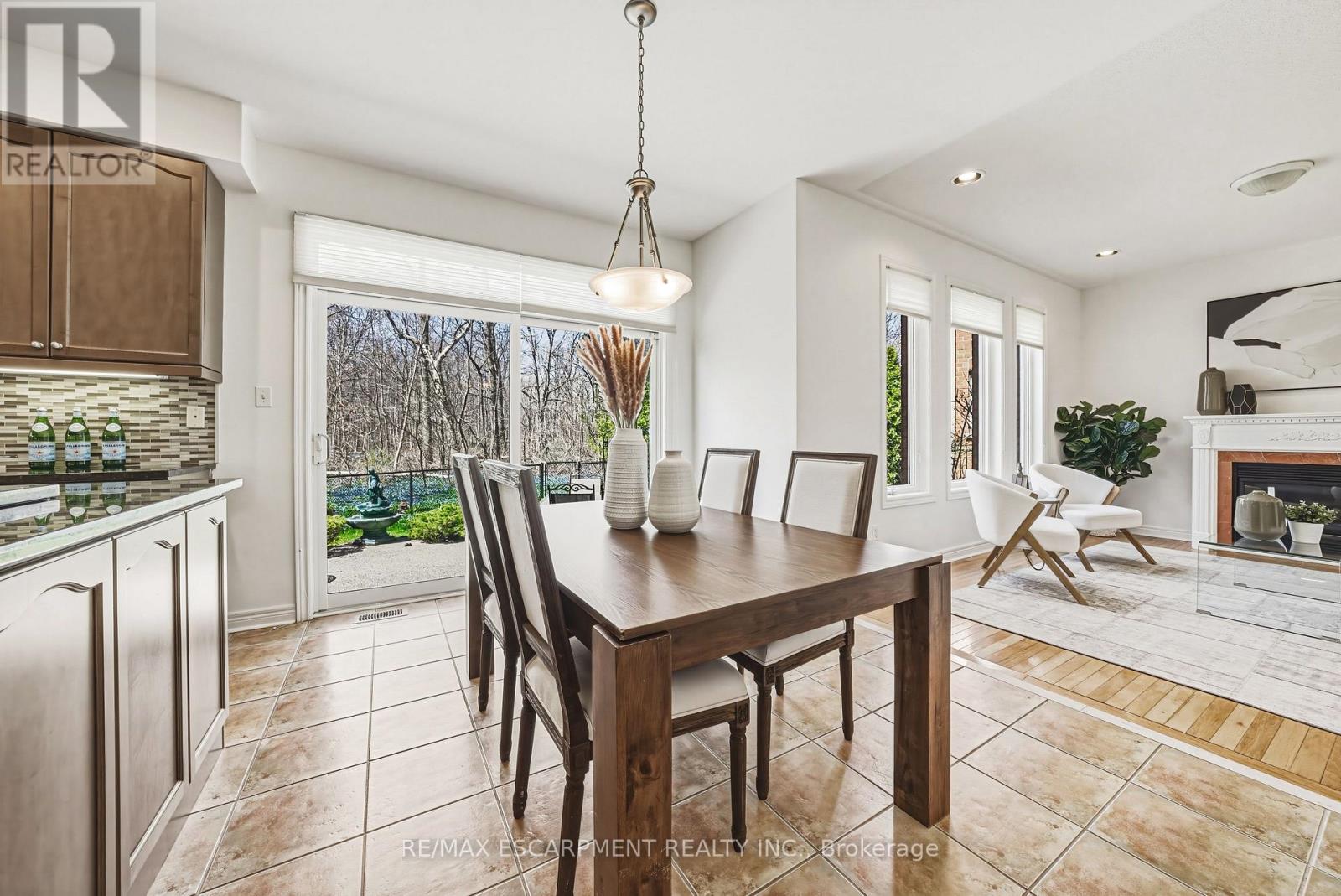 125 Creek Path Avenue, Oakville, Ontario  L6L 6T3 - Photo 10 - W13021472