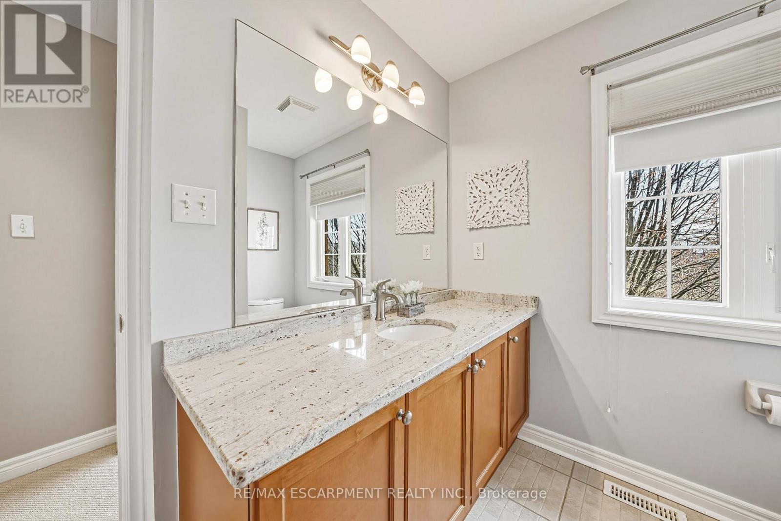 125 Creek Path Avenue, Oakville, Ontario  L6L 6T3 - Photo 31 - W13021472