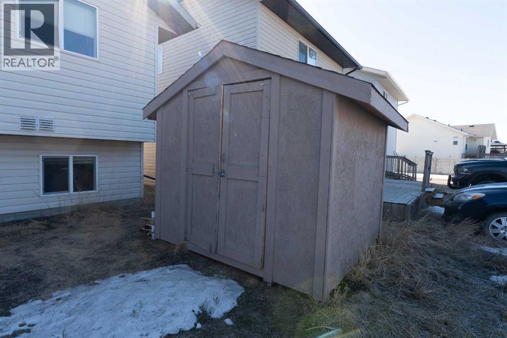 89 Pinnacle Avenue, Grande Prairie, Alberta  T8W 2V8 - Photo 4 - A2302695