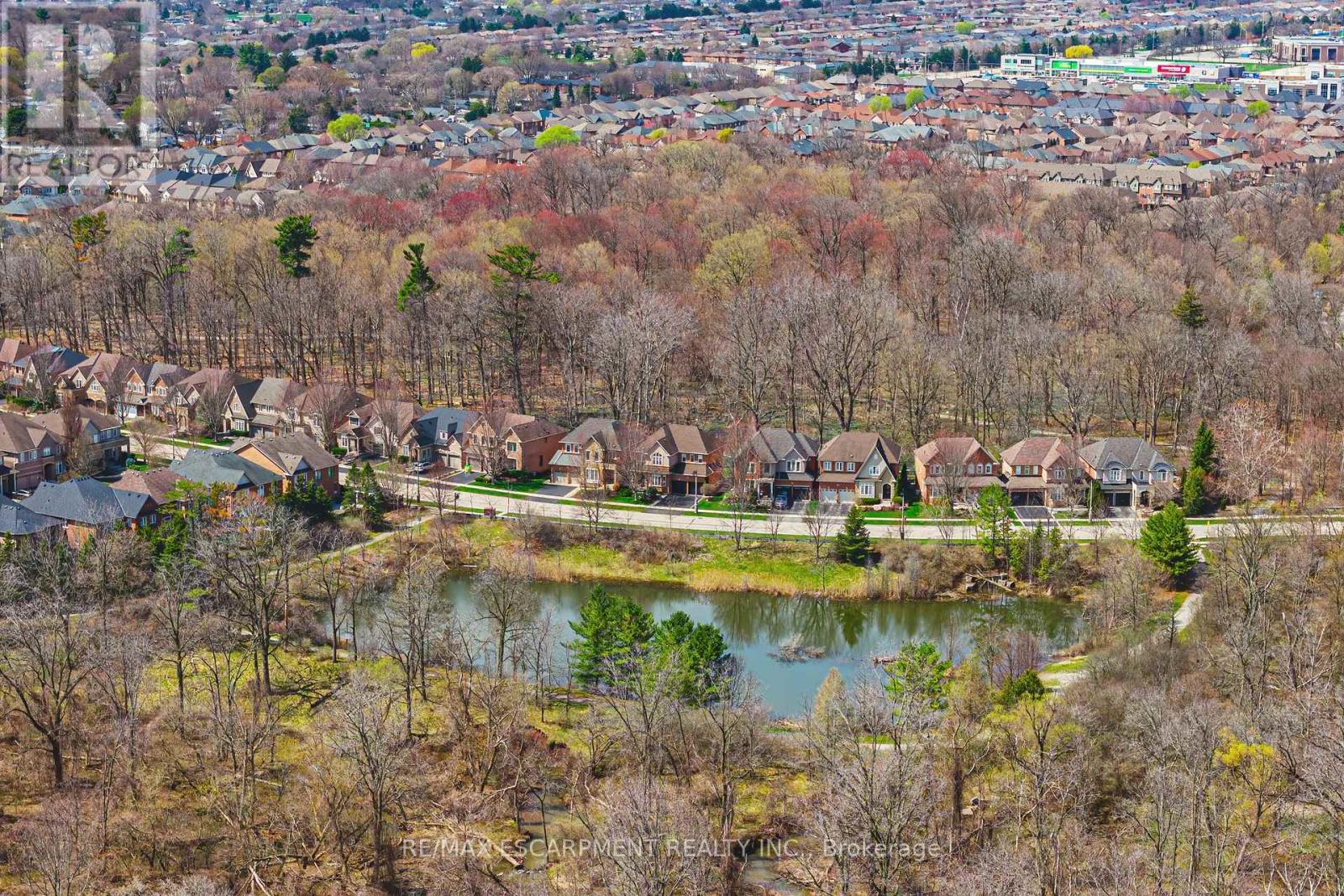 125 Creek Path Avenue, Oakville, Ontario  L6L 6T3 - Photo 46 - W13021472