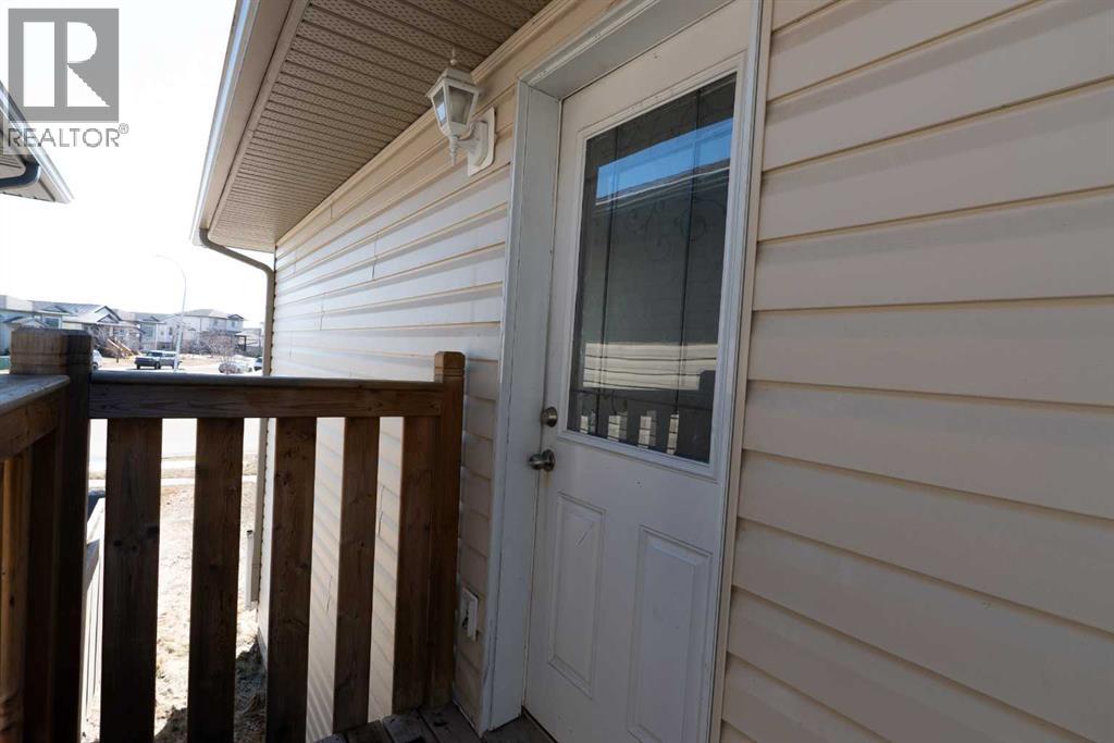 89 Pinnacle Avenue, Grande Prairie, Alberta  T8W 2V8 - Photo 2 - A2302695