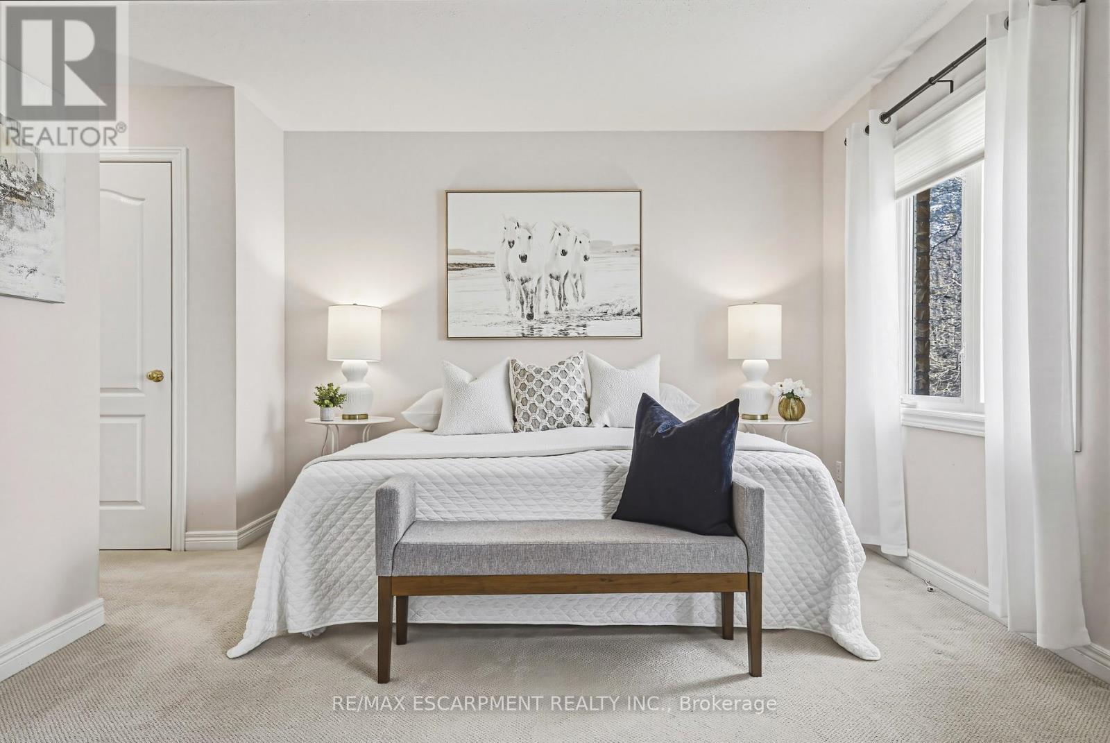 125 Creek Path Avenue, Oakville, Ontario  L6L 6T3 - Photo 18 - W13021472