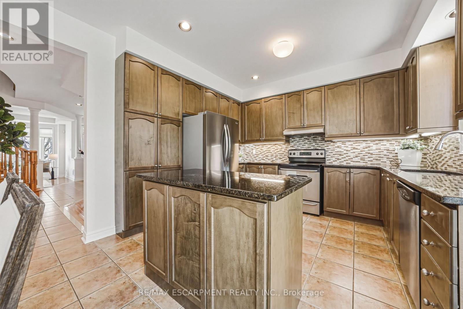 125 Creek Path Avenue, Oakville, Ontario  L6L 6T3 - Photo 12 - W13021472