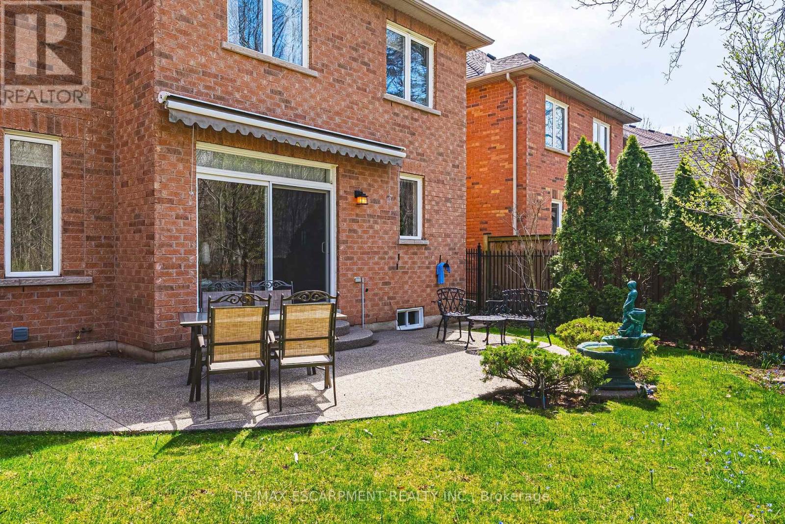 125 Creek Path Avenue, Oakville, Ontario  L6L 6T3 - Photo 36 - W13021472