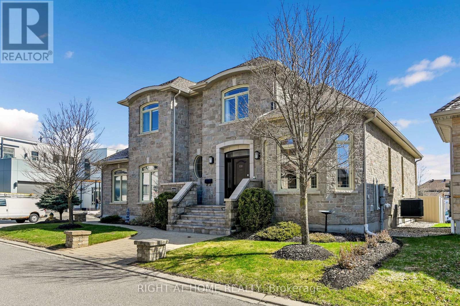 131 Issam Private, Ottawa, Ontario  K1T 4B6 - Photo 2 - X13025950