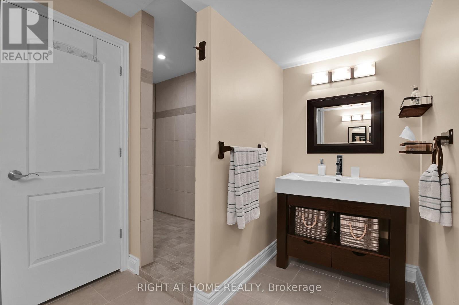 131 Issam Private, Ottawa, Ontario  K1T 4B6 - Photo 34 - X13025950