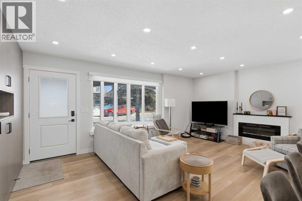 7107 54 Avenue Nw, Calgary, Alberta  T3B 3P5 - Photo 5 - A2298706