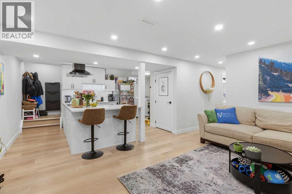 7107 54 Avenue Nw, Calgary, Alberta  T3B 3P5 - Photo 23 - A2298706