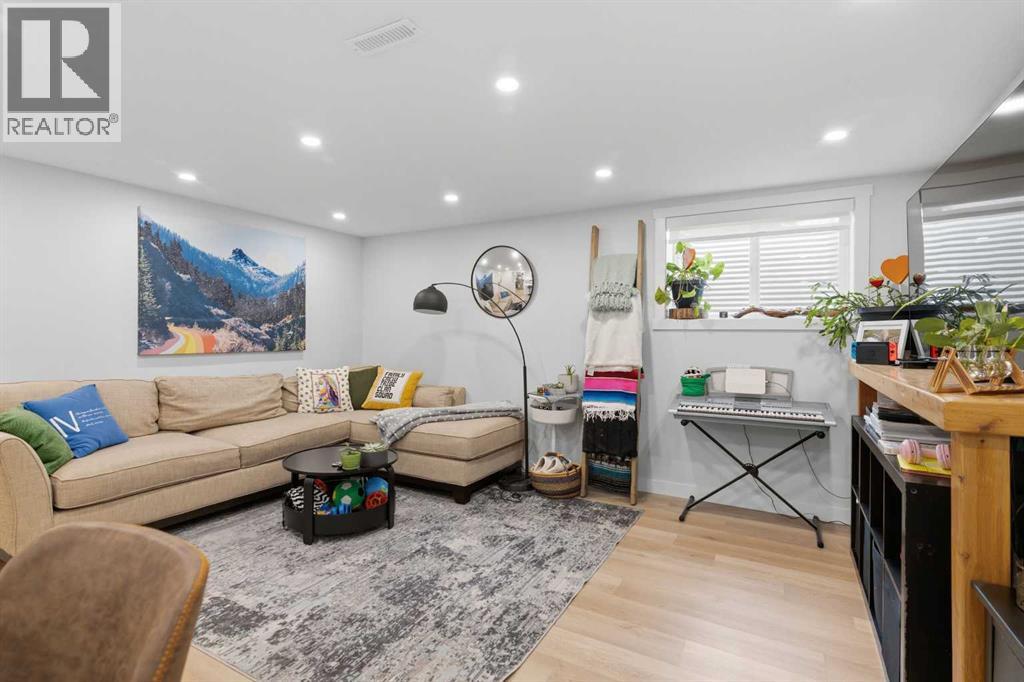 7107 54 Avenue Nw, Calgary, Alberta  T3B 3P5 - Photo 31 - A2298706