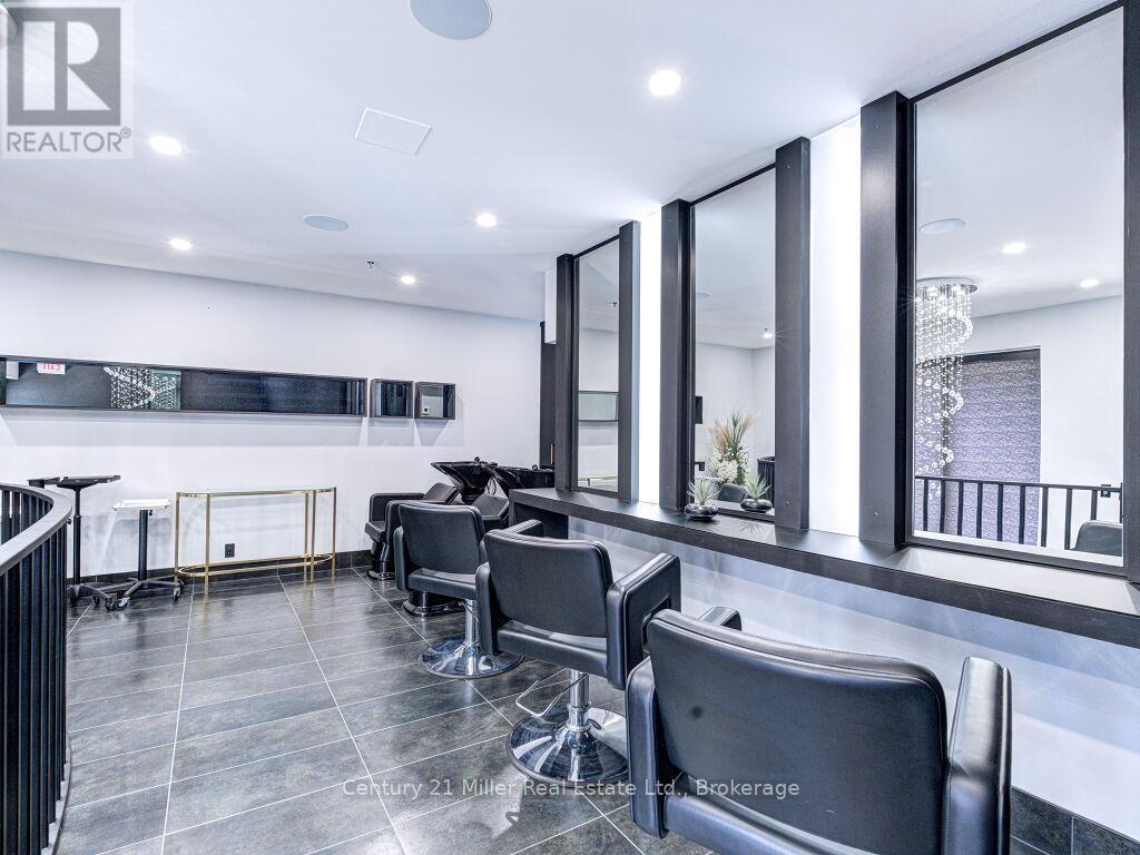 102 - 88 Dunn Street, Oakville, Ontario  L6J 3C7 - Photo 4 - W13025956