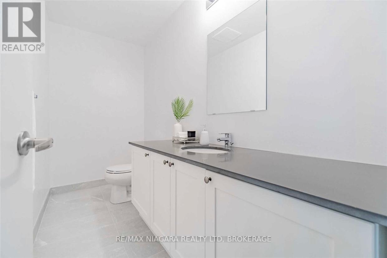 Penthouse #1001 - 7711 Green Vista Gate, Niagara Falls, Ontario  L2H 1R1 - Photo 9 - X13025862