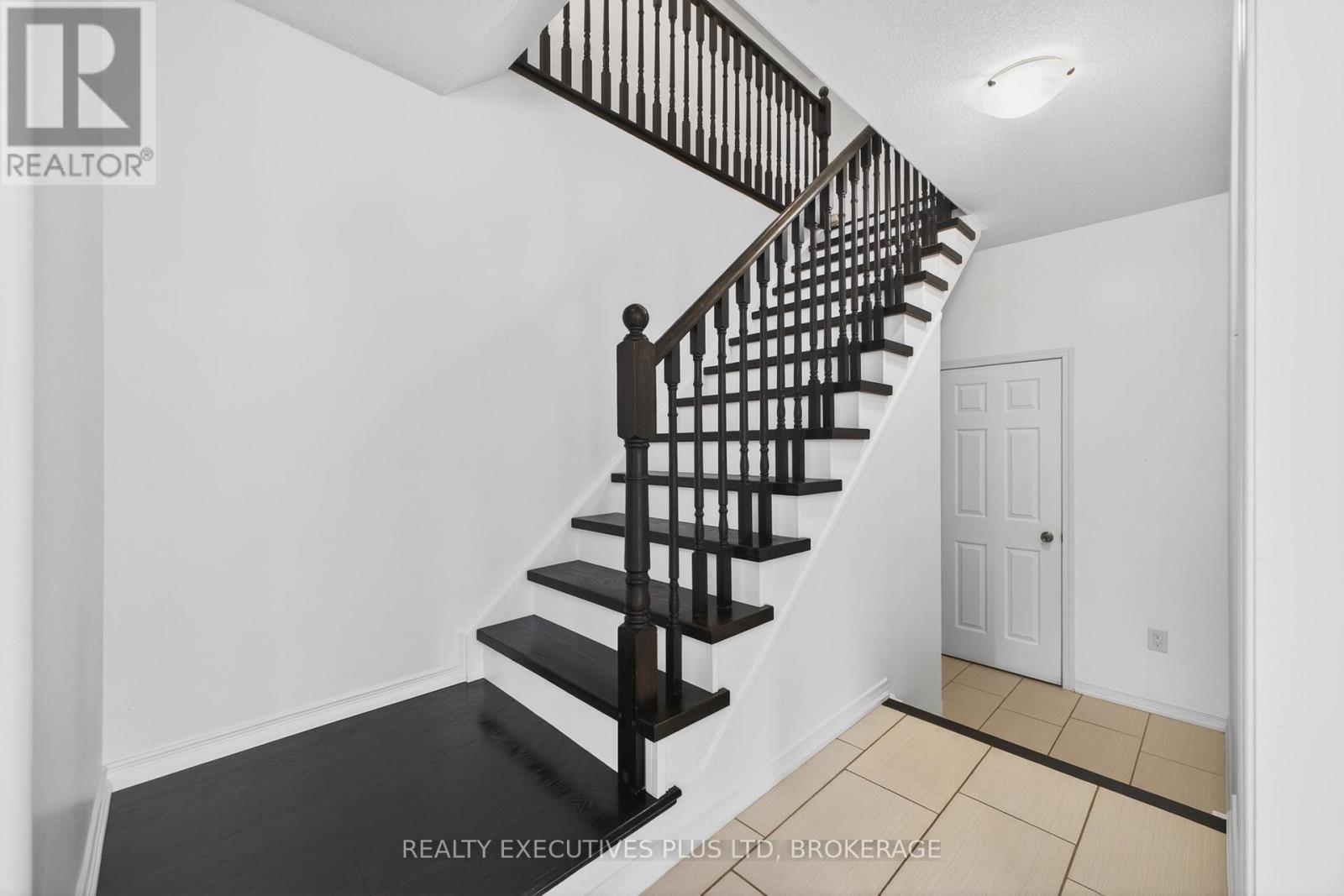 7829 Buckeye Crescent, Niagara Falls, Ontario  L2H 0P1 - Photo 18 - X13025910