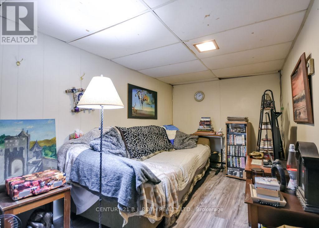 17 Burbank Place, Barrie, Ontario  L4M 2S8 - Photo 13 - S12888472