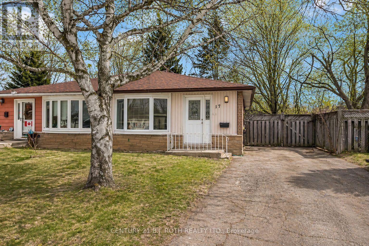 17 BURBANK PLACE, Barrie, Ontario