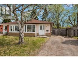 17 BURBANK PLACE, Barrie, Ontario