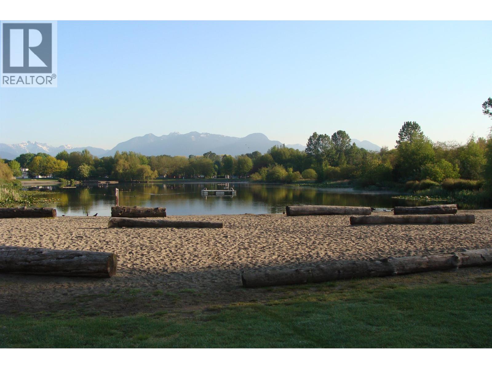 2 2017 E 23rd Avenue, Vancouver, British Columbia  V5N 2T9 - Photo 5 - R3113953