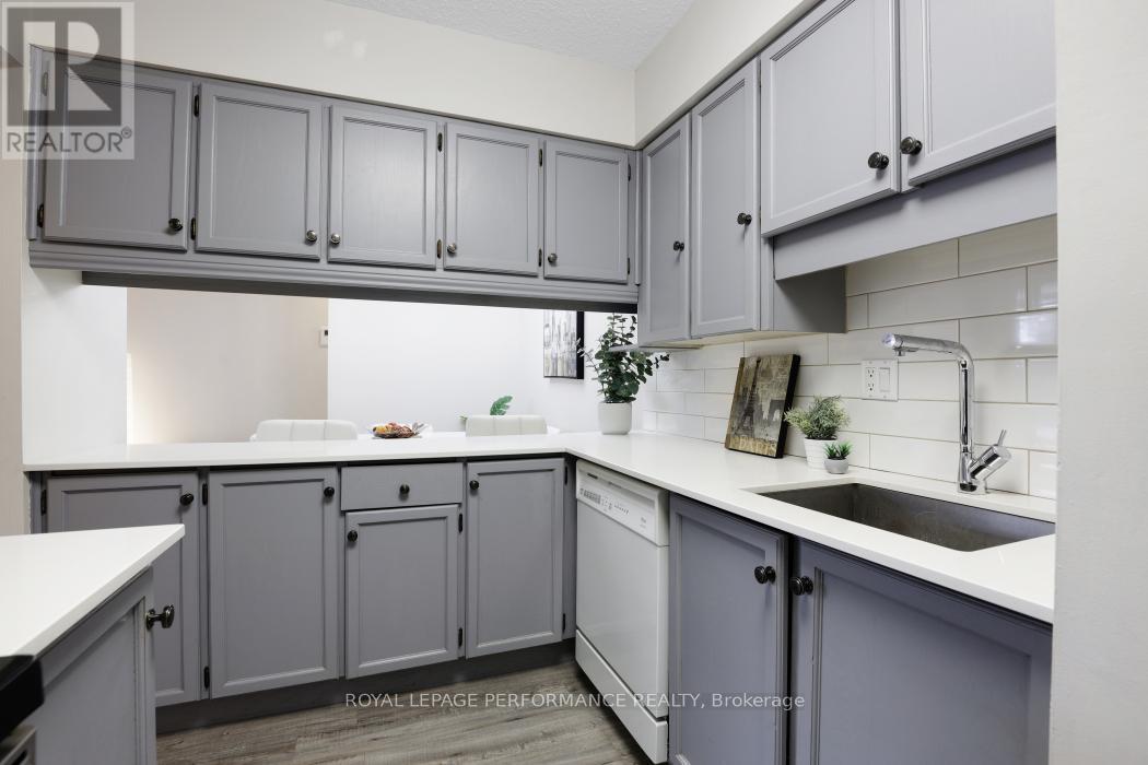 2d - 142 Waverley Street, Ottawa, Ontario  K2P 0V4 - Photo 18 - X12916038