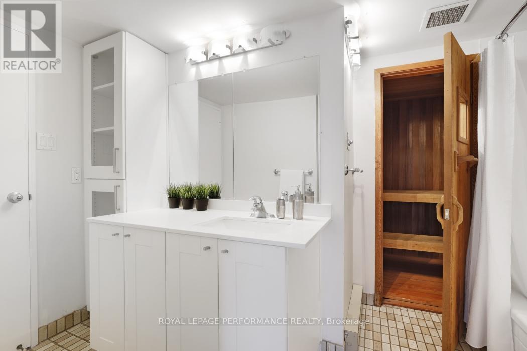 2d - 142 Waverley Street, Ottawa, Ontario  K2P 0V4 - Photo 24 - X12916038