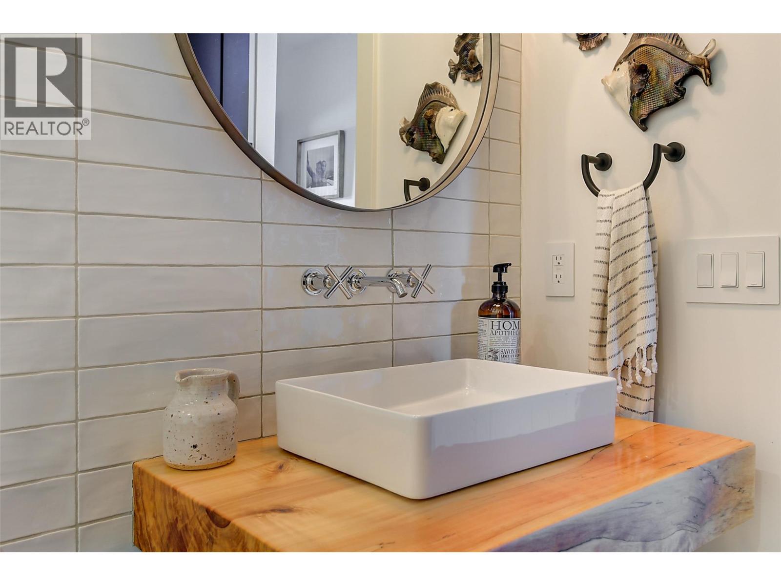 763 Barnaby Road, Kelowna, British Columbia  V1W 4N9 - Photo 32 - 10383496