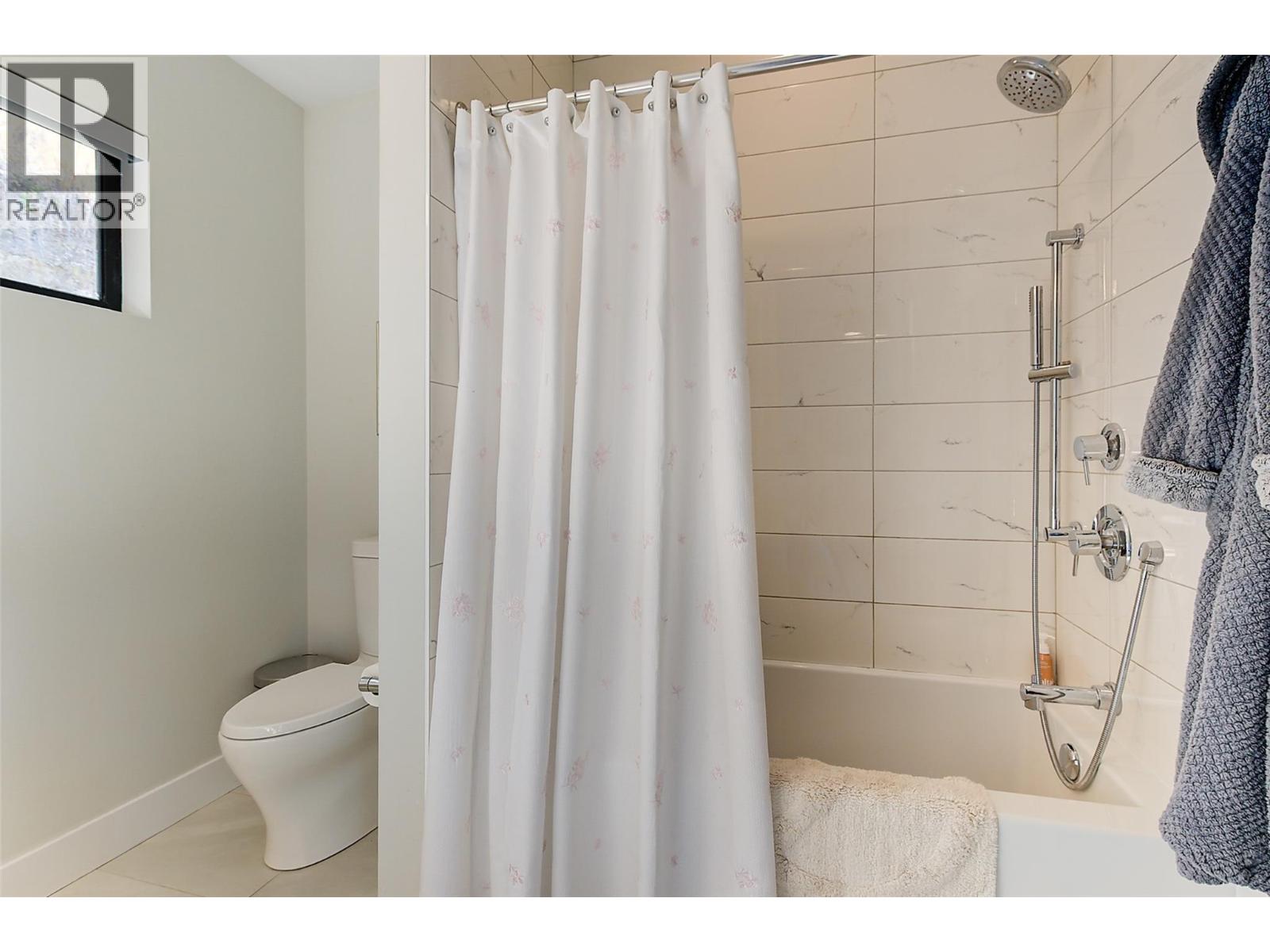 763 Barnaby Road, Kelowna, British Columbia  V1W 4N9 - Photo 36 - 10383496