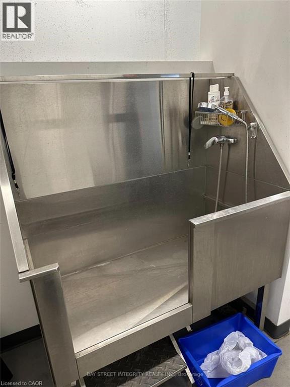 1 Redfern Avenue Unit# 202, Hamilton, Ontario  L9C 7S6 - Photo 22 - 40822895