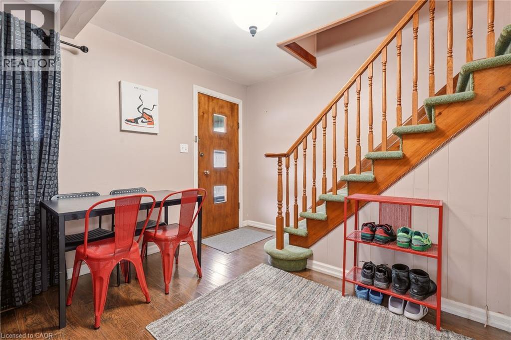 66 East 32nd Street, Hamilton, Ontario  L8V 3R9 - Photo 4 - 40822874