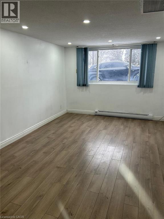 744 Parkview Crescent, Cambridge, Ontario  N3H 4X8 - Photo 17 - 40822582