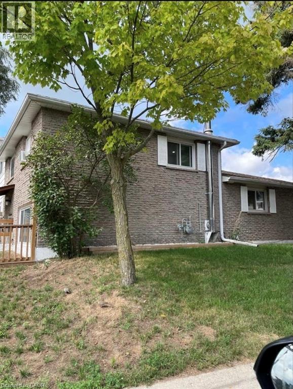 744 Parkview Crescent, Cambridge, Ontario  N3H 4X8 - Photo 3 - 40822582