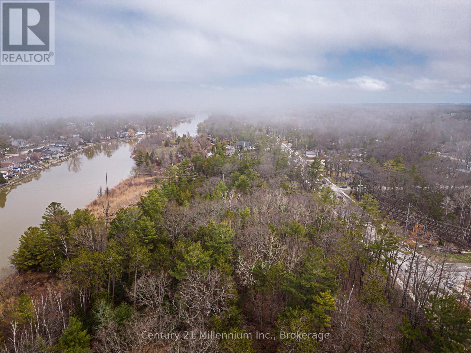 8 Poplar Street, Wasaga Beach, Ontario  L9Z 2X5 - Photo 31 - S13025998
