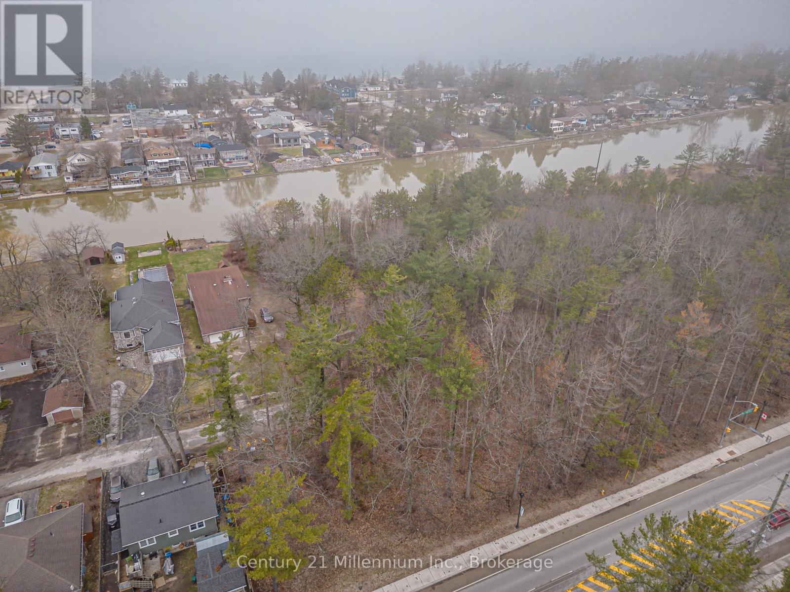 8 Poplar Street, Wasaga Beach, Ontario  L9Z 2X5 - Photo 47 - S13025998