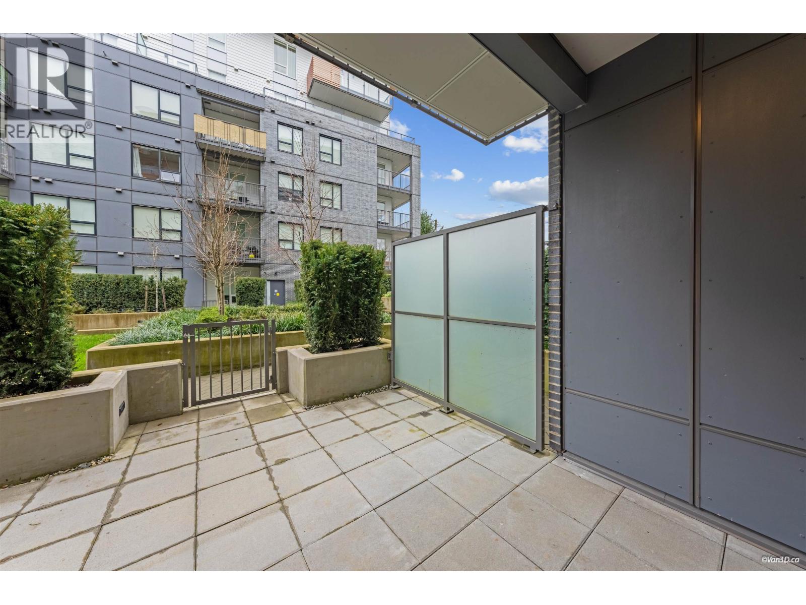 102 645 Como Lake Avenue, Coquitlam, British Columbia  V3J 0N9 - Photo 5 - R3112092