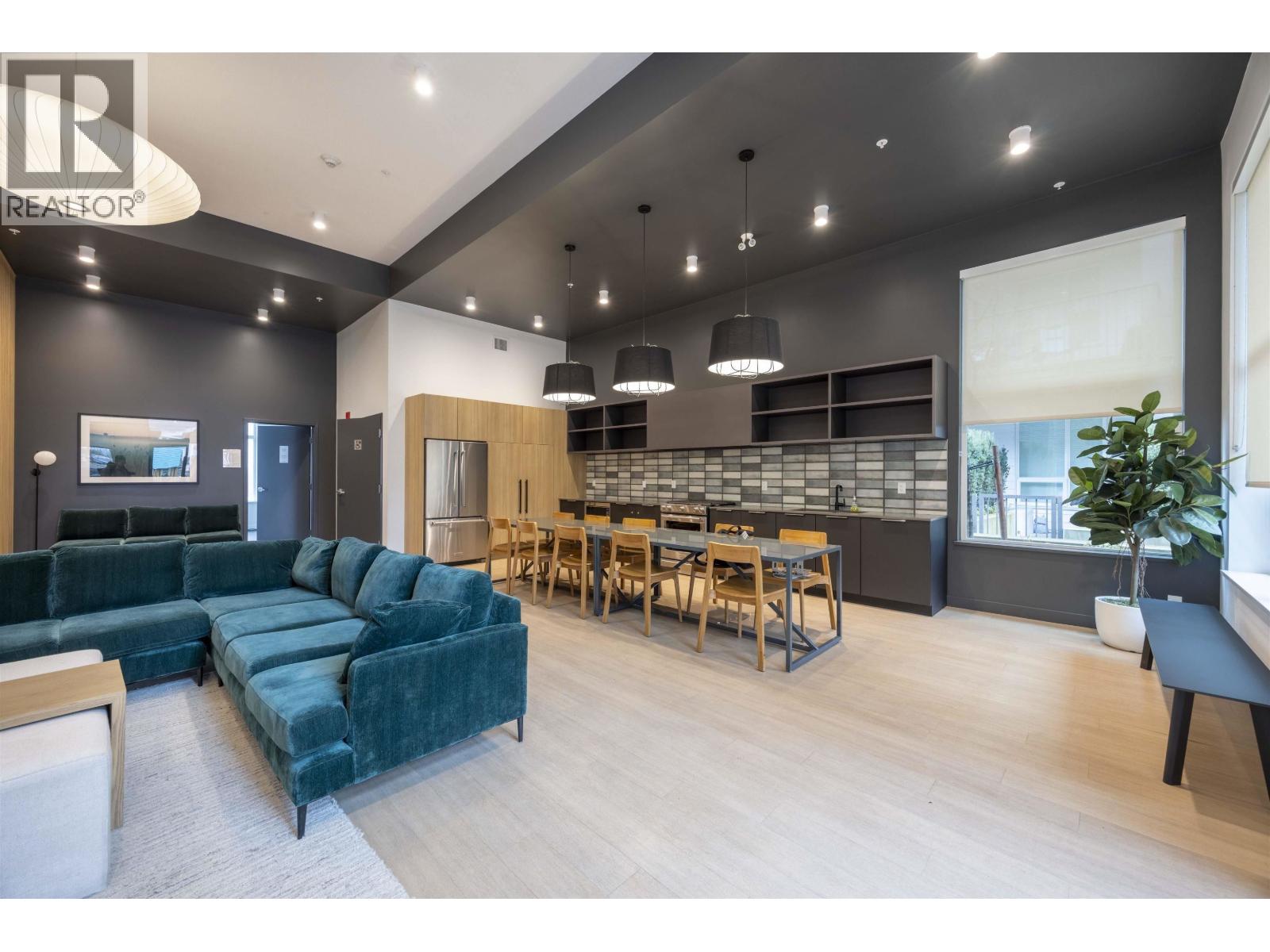 102 645 Como Lake Avenue, Coquitlam, British Columbia  V3J 0N9 - Photo 27 - R3112092