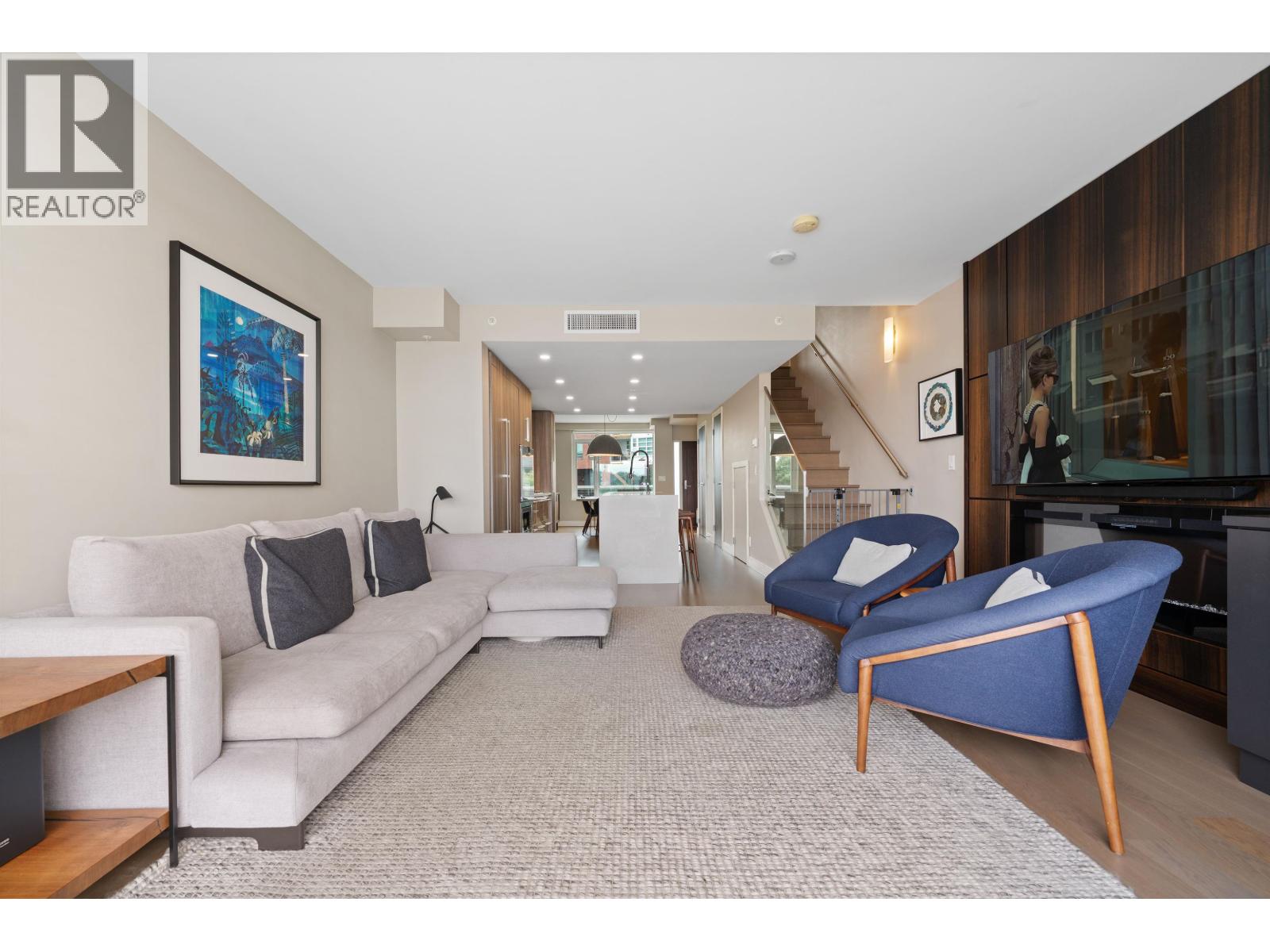 Th210 210 Salter Street, New Westminster, British Columbia  V3M 0J9 - Photo 3 - R3113954