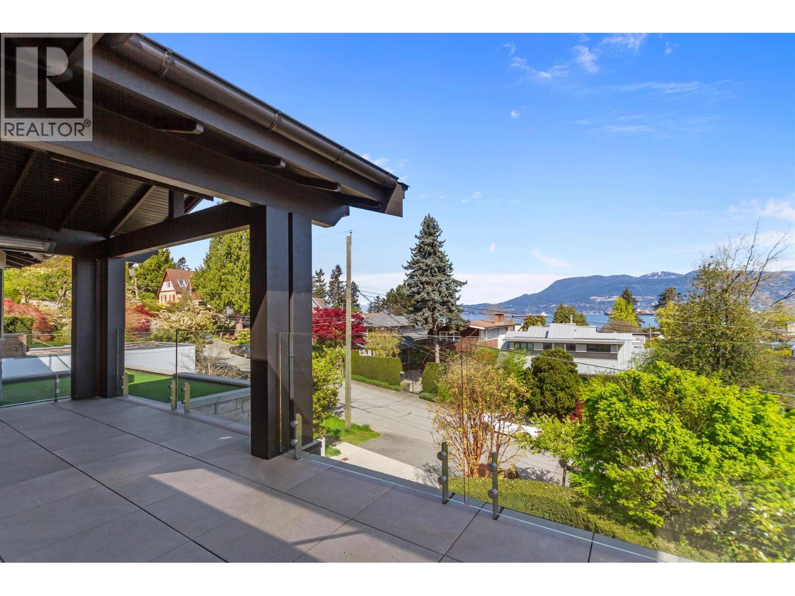 4546 Langara Avenue, Vancouver, British Columbia  V6R 1C8 - Photo 28 - R3111452