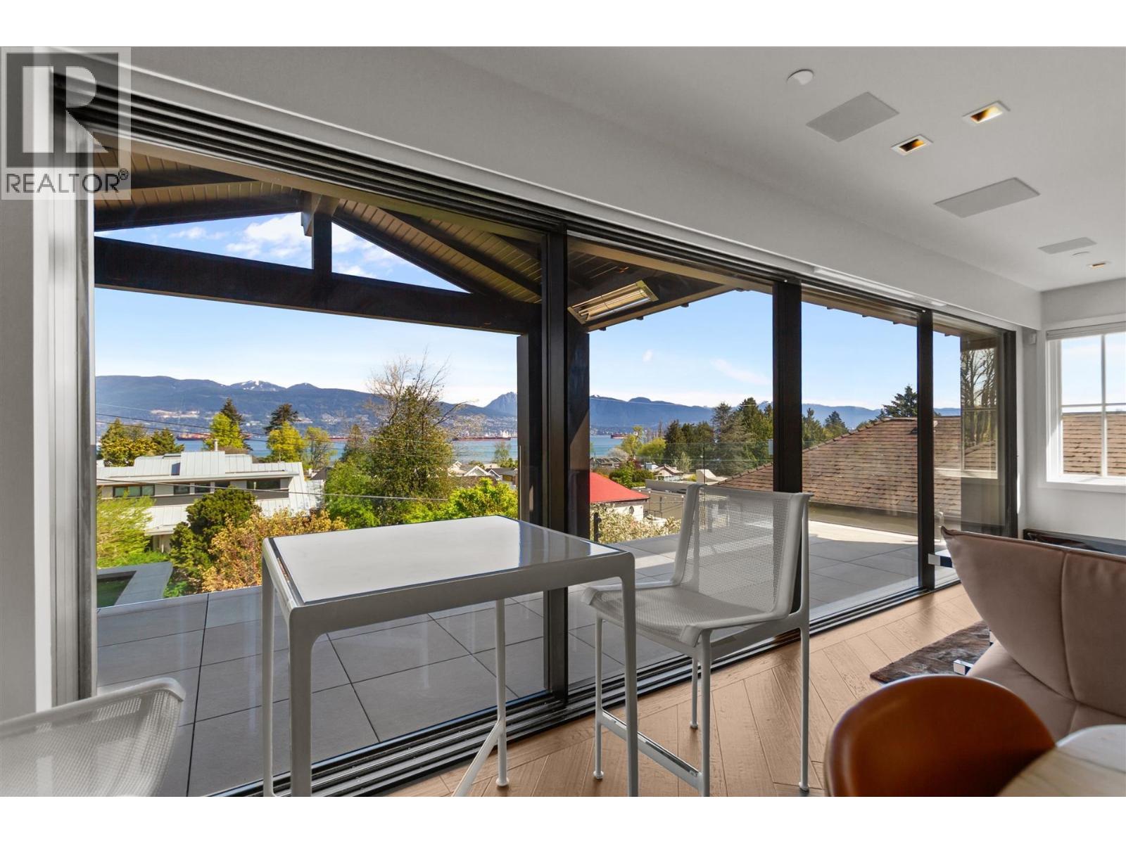 4546 Langara Avenue, Vancouver, British Columbia  V6R 1C8 - Photo 9 - R3111452