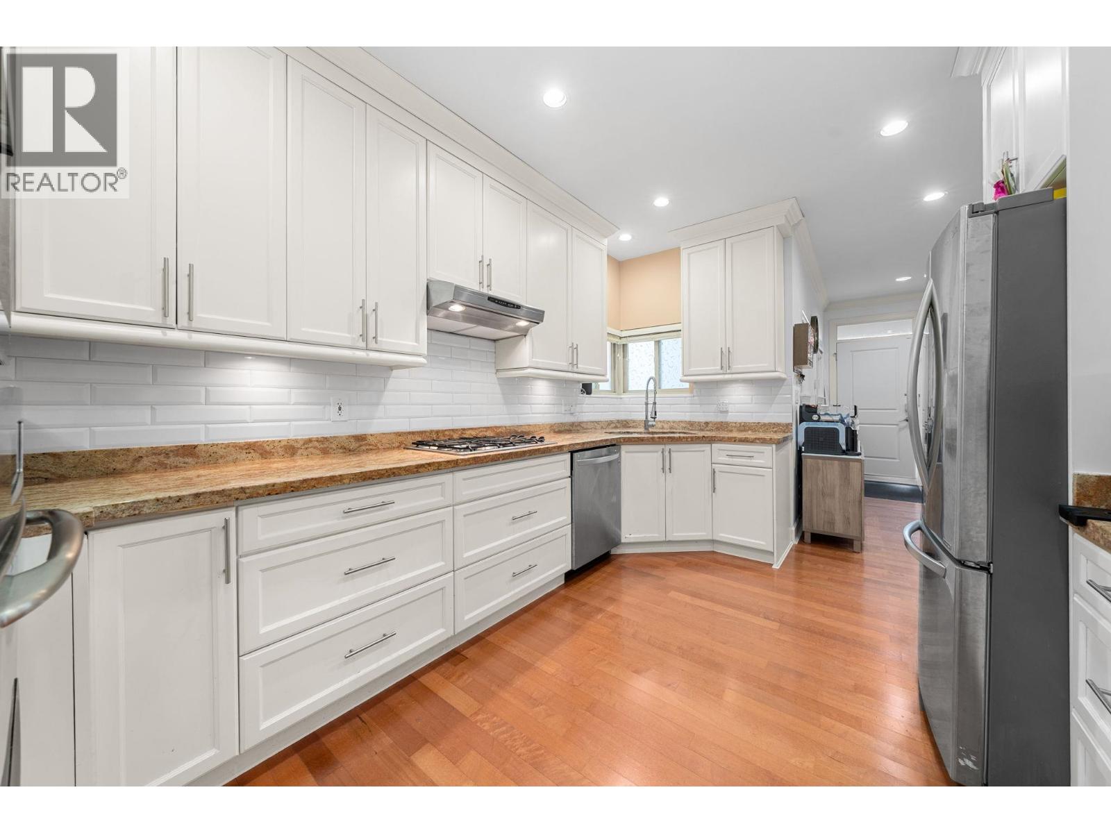 341 E 8th Street, North Vancouver, British Columbia  V7L 1Z2 - Photo 10 - R3113974