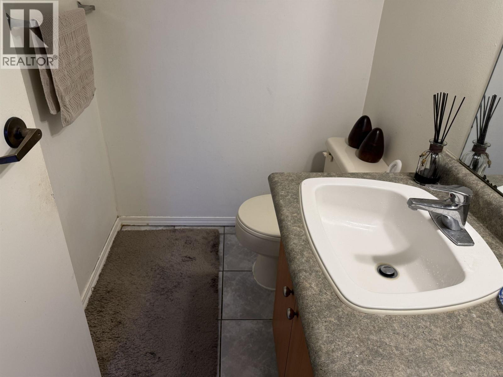 2750 Kingsford Avenue, Burnaby, British Columbia  V5B 4V4 - Photo 16 - R3113977