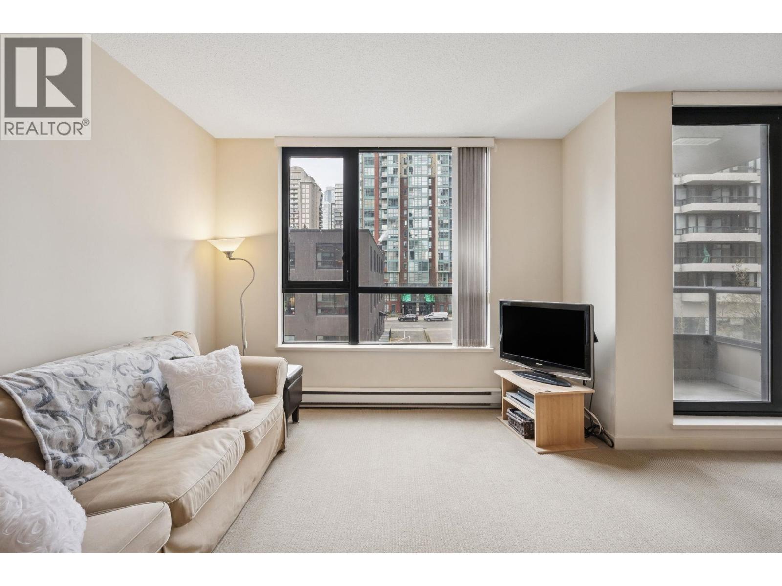 502 977 Mainland Street, Vancouver, British Columbia  V6B 1T2 - Photo 2 - R3113988