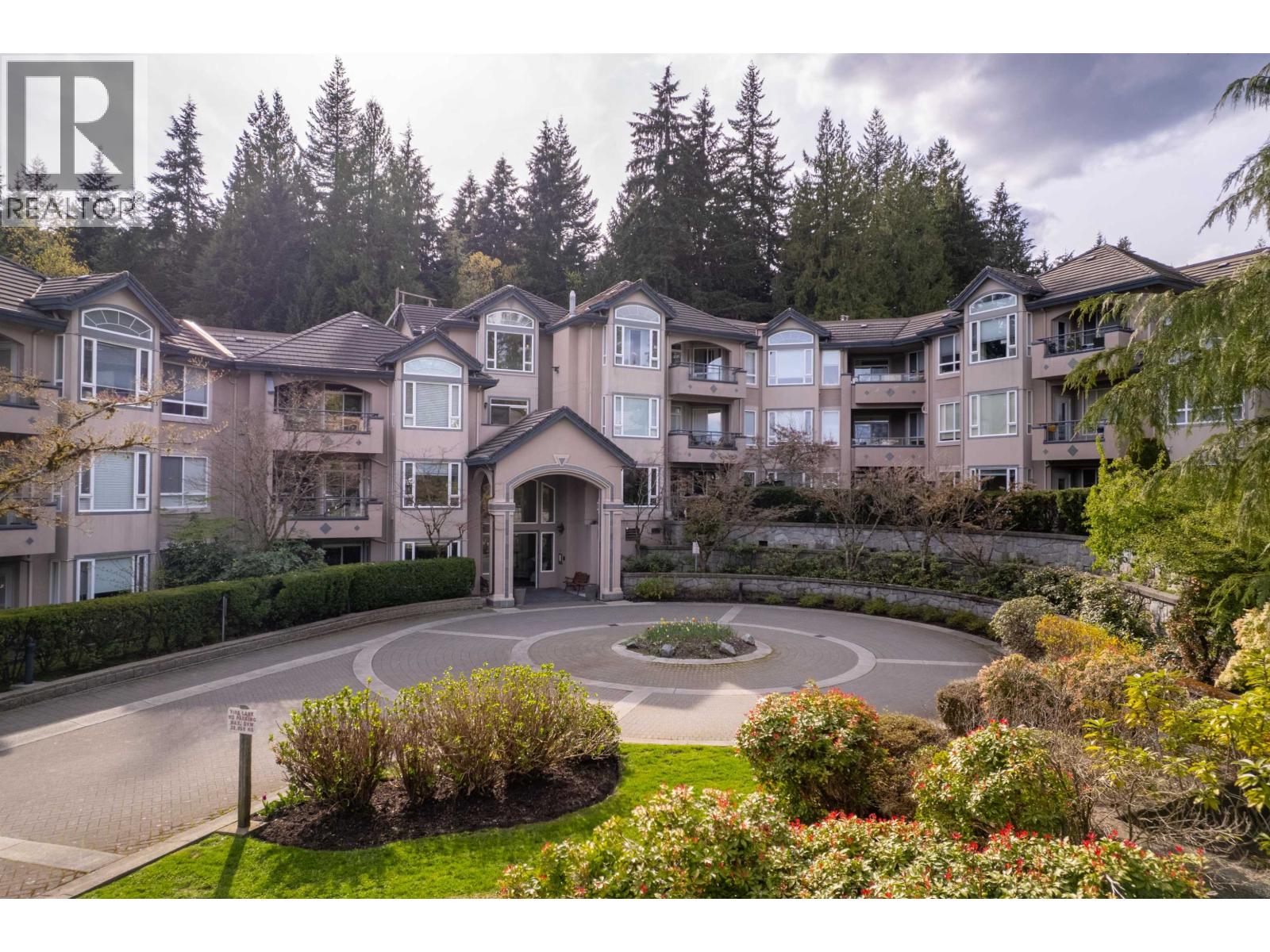 109 3280 Plateau Boulevard, Coquitlam, British Columbia  V3E 3J5 - Photo 2 - R3114004