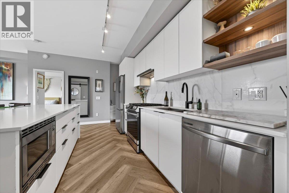 605 3229 St Johns Street, Port Moody, British Columbia  V3H 0M4 - Photo 2 - R3114005