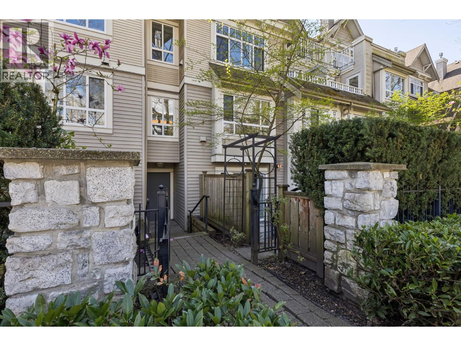 102 365 E 1st Street, North Vancouver, British Columbia  V7L 4W5 - Photo 5 - R3114006